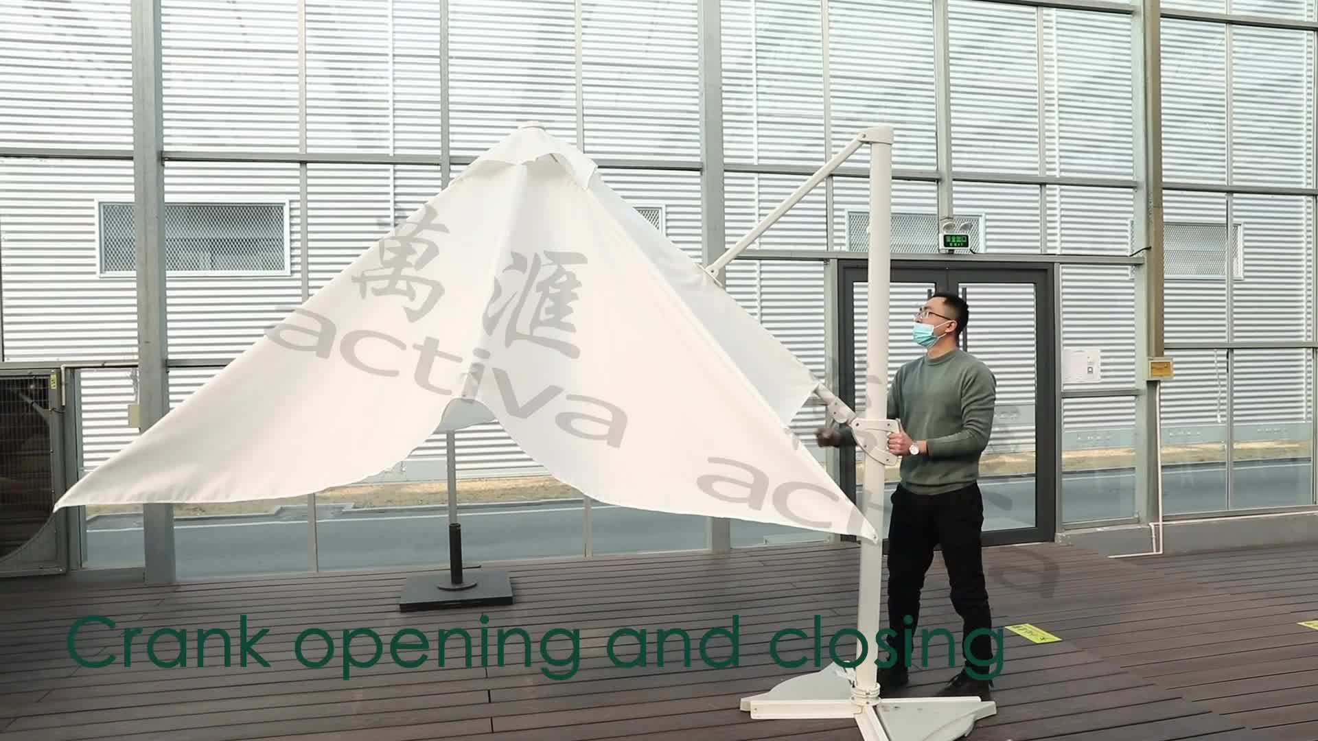 video thumbnail of METRO PROFESSIONAL Guarda-sol suspenso quadrado, sem franja, alumínio/aço, 3 x 3 m, com função de manivela e inclinação, antracite/cinzento